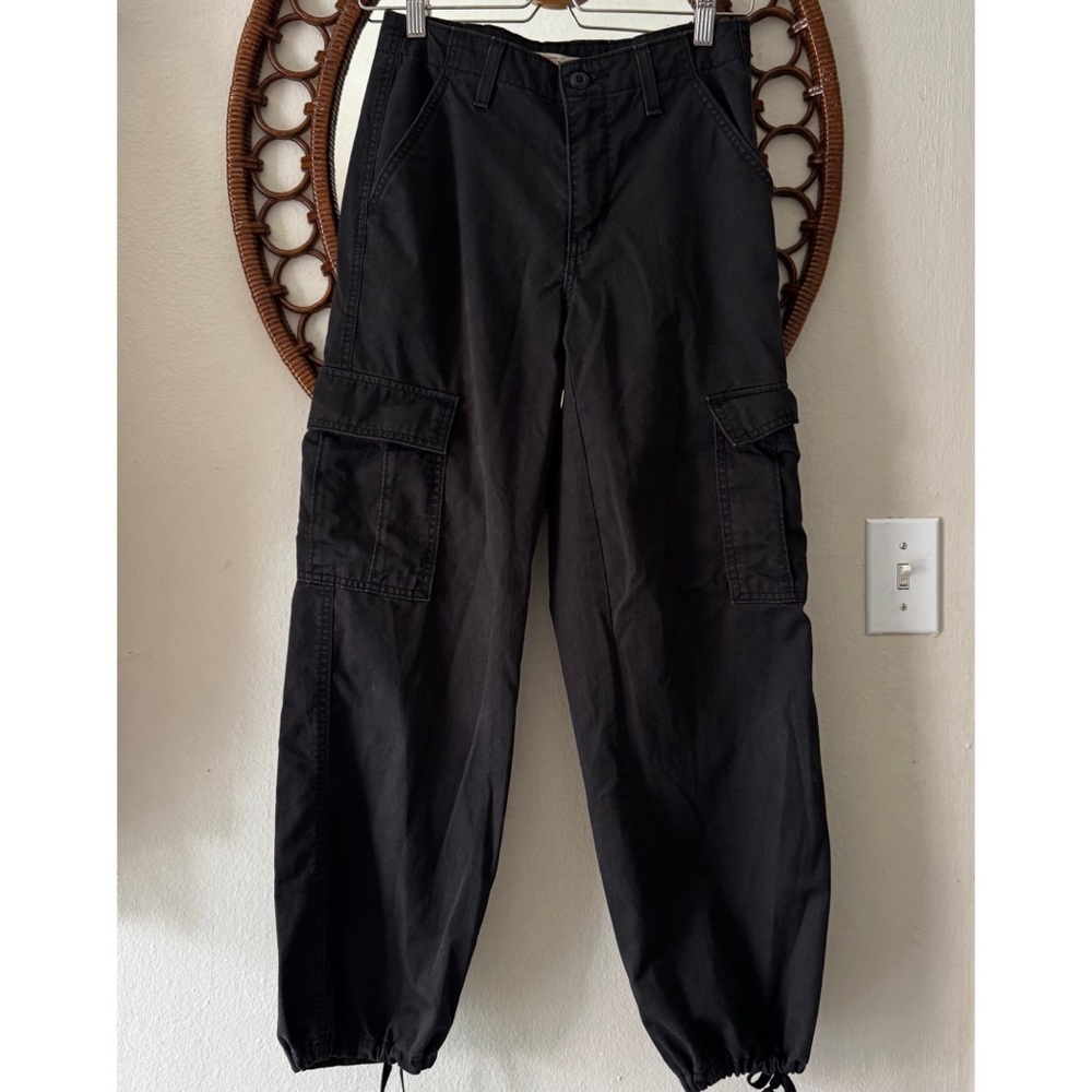 Levi’s 94 baggy cargo pants black size 24